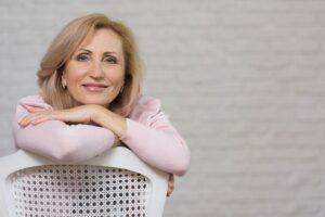Como funciona a terapia hormonal nas mulheres na menopausa?